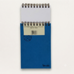Sketchbook 13,3 x 19,5 cm Capa Azul com folhas Sulfite