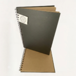 Caderno de Desenho Artístico A4 Preta/Folhas Kraft